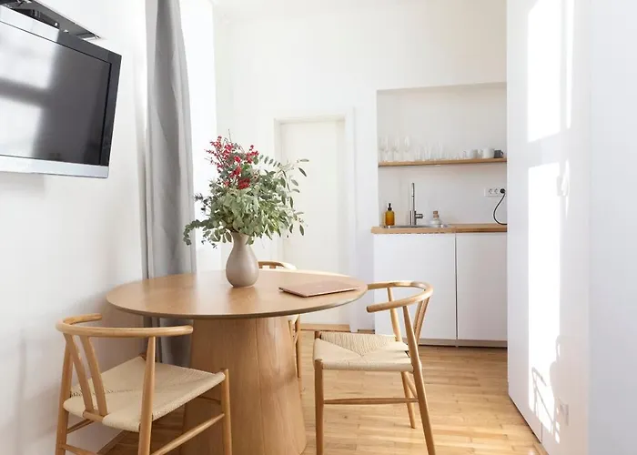 Ella\'S River Apartment